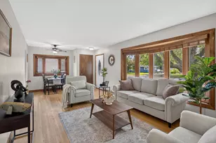 1212 Sugar Ln, Chaska, MN 55318 - Photo 1