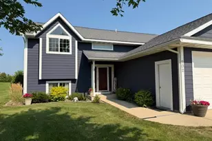 602 25th Ct NE, Waseca, MN 56093 - Photo 1