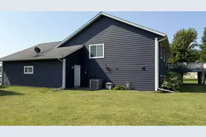 602 25th Court NE, Waseca, MN 56093 - Photo 3