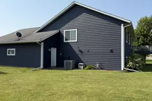 602 25th Ct NE, Waseca, MN 56093 - Photo 3