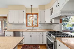 11828 Boulder Bay Rd, Eden Prairie, MN 55344 - Photo 13