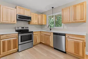 605 Pheasant Run, Burnsville, MN 55337 - Photo 9