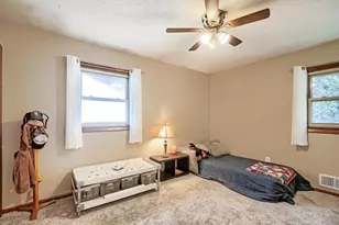 5457 Horizon Dr NE, Fridley, MN 55421 - Photo 27