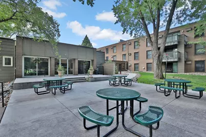 2800 Hamline Avenue N #241, Roseville, MN 55113 - Photo 37