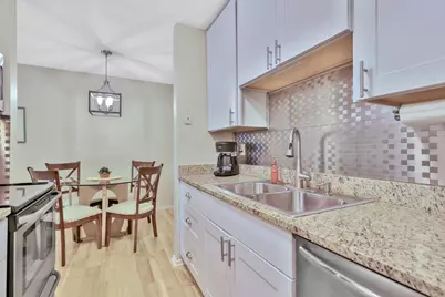 2800 Hamline Avenue N #241, Roseville, MN 55113 - Photo 3