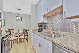 2800 Hamline Ave N, Roseville, MN 55113 - Photo 3
