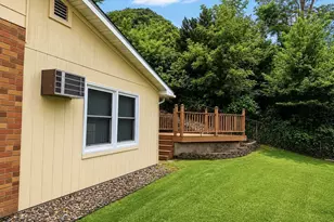 817 Clarks Ln, Winona, MN 55987 - Photo 5