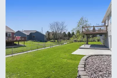 465 8th Street SW, Plainview, MN 55964 - Photo 7