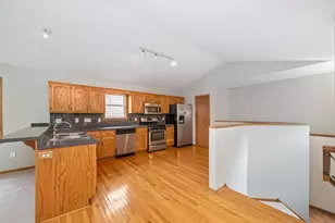 483 Poplar Dr, Shoreview, MN 55126 - Photo 7