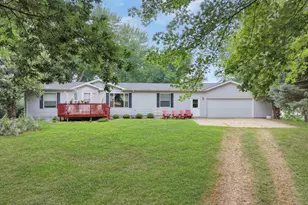 88 Sandbar Rd, Tracy, MN 56175 - Photo 1