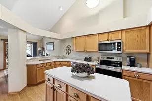 247 W Canyon Dr, Hudson, WI 54016 - Photo 3