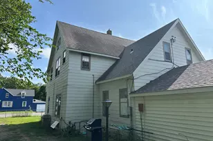 415 1st St E, Thief River Falls, MN 56701 - Photo 3