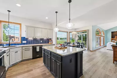 7432 Whitehall Road, Shakopee, MN 55379 - Photo 5