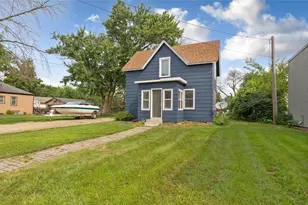 210 W Holly St, Owatonna, MN 55060 - Photo 1
