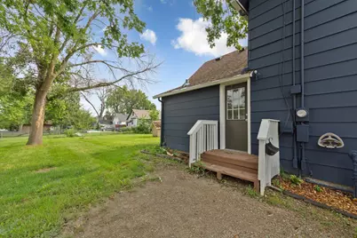 210 W Holly Street, Owatonna, MN 55060 - Photo 5
