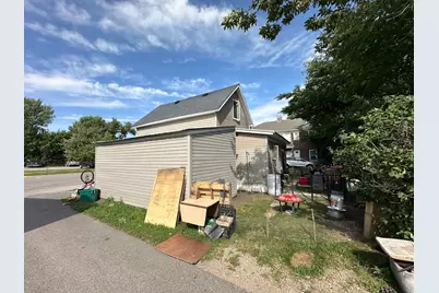314 4th Street E, Thief River Falls, MN 56701 - Photo 3