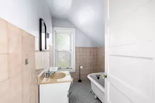 410 N 39th Ave W, Duluth, MN 55807 - Photo 17