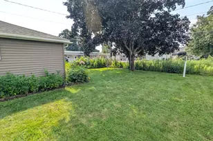 1507 4th Ave NW, Austin, MN 55912 - Photo 3
