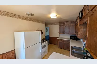 1507 4th Avenue NW, Austin, MN 55912 - Photo 11