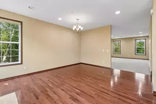 10002 Gentian Dr, Eden Prairie, MN 55347 - Photo 29