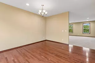 10002 Gentian Dr, Eden Prairie, MN 55347 - Photo 35