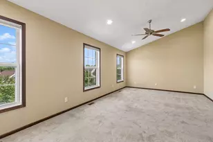 10002 Gentian Dr, Eden Prairie, MN 55347 - Photo 53
