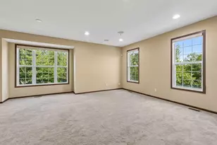 10002 Gentian Dr, Eden Prairie, MN 55347 - Photo 23