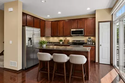 10002 Gentian Drive, Eden Prairie, MN 55347 - Photo 5