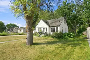 1115 Marshall Ave, Saint Paul Park, MN 55071 - Photo 1