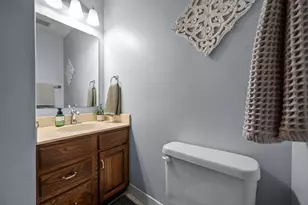 3837 Gershwin Ave N, Oakdale, MN 55128 - Photo 17