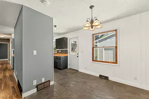 709 37th St SW, Rochester, MN 55902 - Photo 7