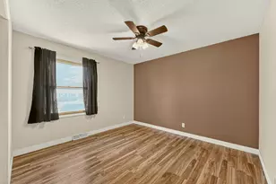 709 37th St SW, Rochester, MN 55902 - Photo 13