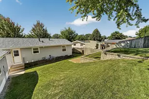 709 37th St SW, Rochester, MN 55902 - Photo 23