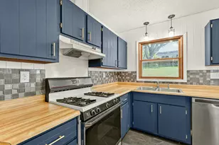 709 37th St SW, Rochester, MN 55902 - Photo 9