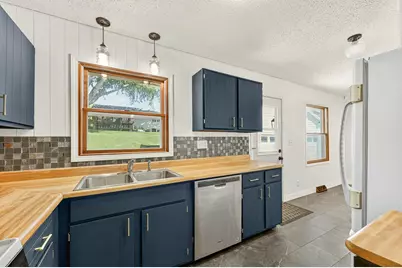 709 37th Street SW, Rochester, MN 55902 - Photo 3
