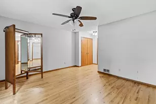 5661 Donegal Ct, Shoreview, MN 55126 - Photo 13