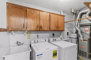 5661 Donegal Ct, Shoreview, MN 55126 - Photo 11