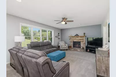 733 Ashley Drive, Chaska, MN 55318 - Photo 11