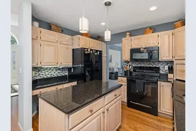 733 Ashley Drive, Chaska, MN 55318 - Photo 7