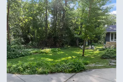 6813 Woodbine Court SE, Rochester, MN 55904 - Photo 5