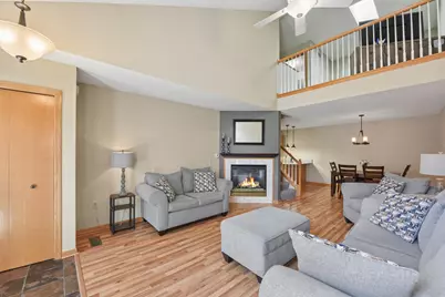 2335 Oakridge Circle, Hudson, WI 54016 - Photo 3