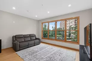 530 Grant Street E, Minneapolis, MN 55404 - Photo 5