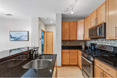 530 Grant Street E, Minneapolis, MN 55404 - Photo 15