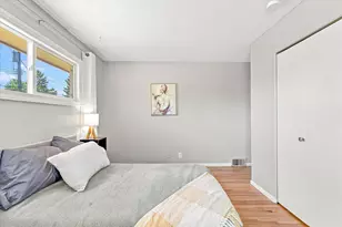 8200 Goodrich Rd, Bloomington, MN 55437 - Photo 21