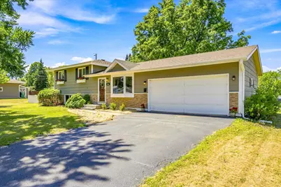 8200 Goodrich Road, Bloomington, MN 55437 - Photo 3