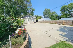 407 S 2nd St, Marshall, MN 56258 - Photo 27