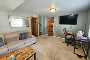 407 S 2nd St, Marshall, MN 56258 - Photo 3