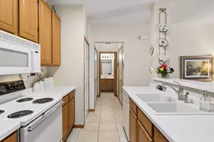 17904 Cobblestone Way, Eden Prairie, MN 55347 - Photo 13