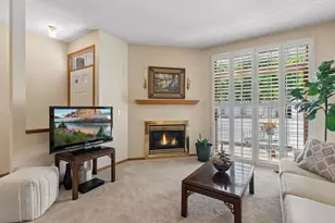 17904 Cobblestone Way, Eden Prairie, MN 55347 - Photo 5