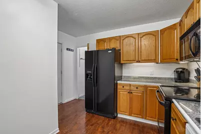 9945 Russell Avenue N #6, Brooklyn Park, MN 55444 - Photo 17